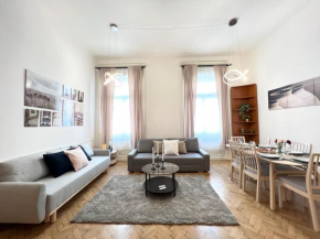 Ferenc Apartment